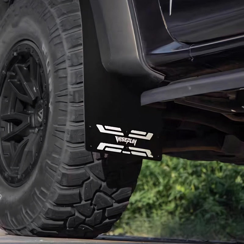 Black heavy-duty rubber mud flap with white Wiseplay logo for off-road vehicle protection.