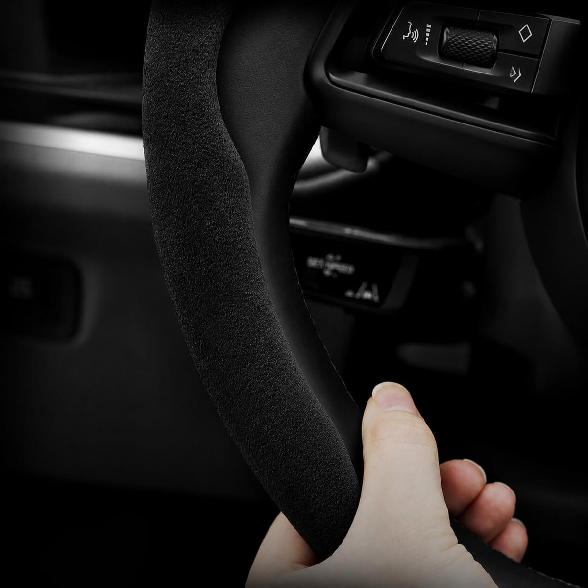 BYD Segmented Suede Steering Wheel Cover